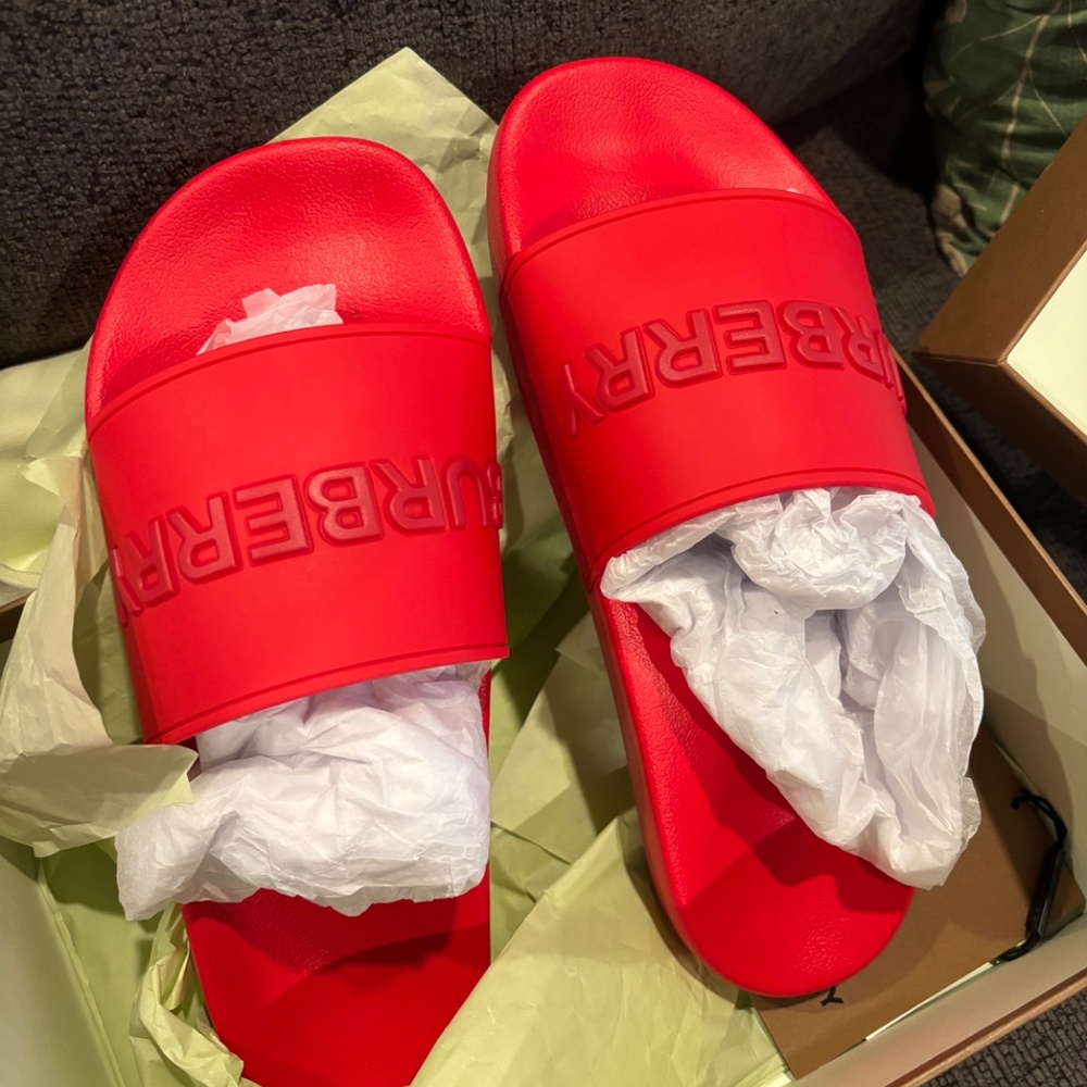 Burberry Slides - Picture 3 of 5